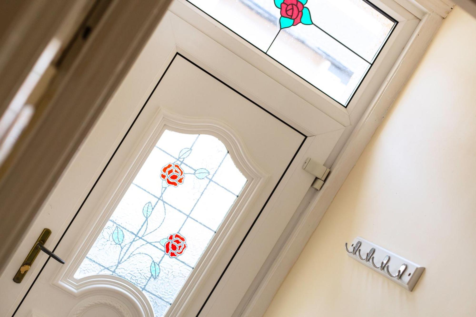 Newly Launched 3 Bedroom House With Free Parking Litherland Exterior foto