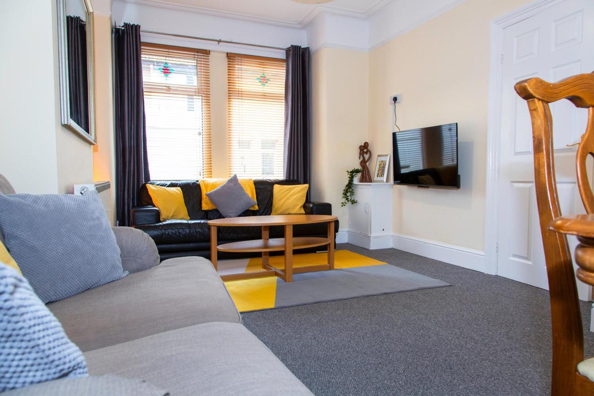 Newly Launched 3 Bedroom House With Free Parking Litherland Exterior foto