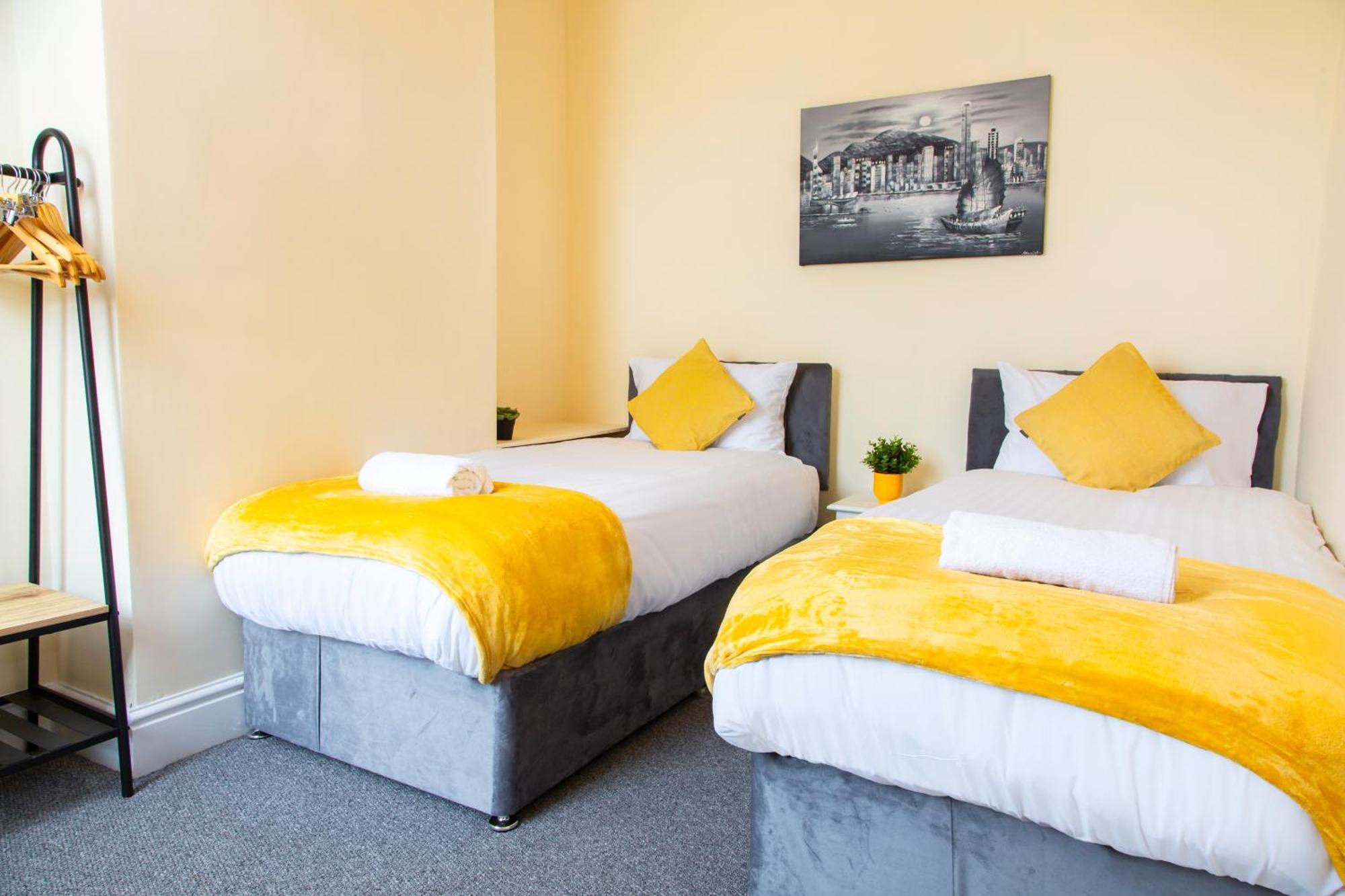 Newly Launched 3 Bedroom House With Free Parking Litherland Exterior foto