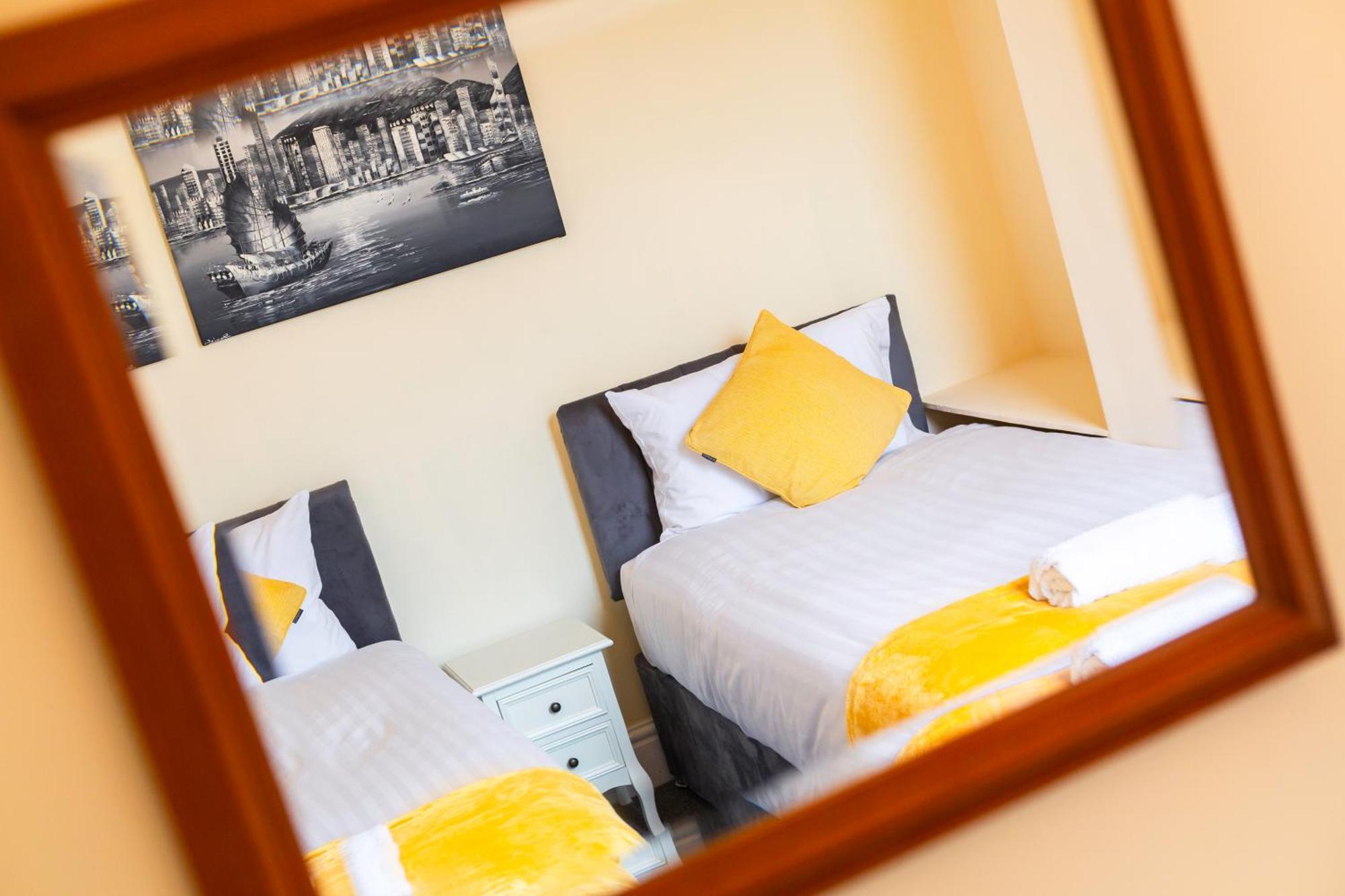 Newly Launched 3 Bedroom House With Free Parking Litherland Exterior foto