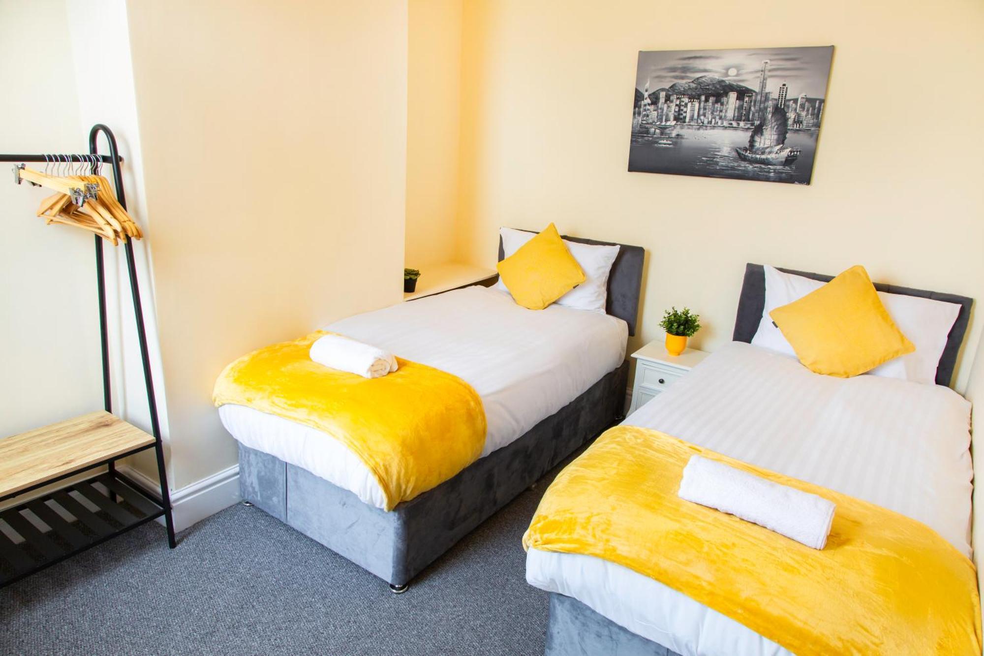 Newly Launched 3 Bedroom House With Free Parking Litherland Exterior foto