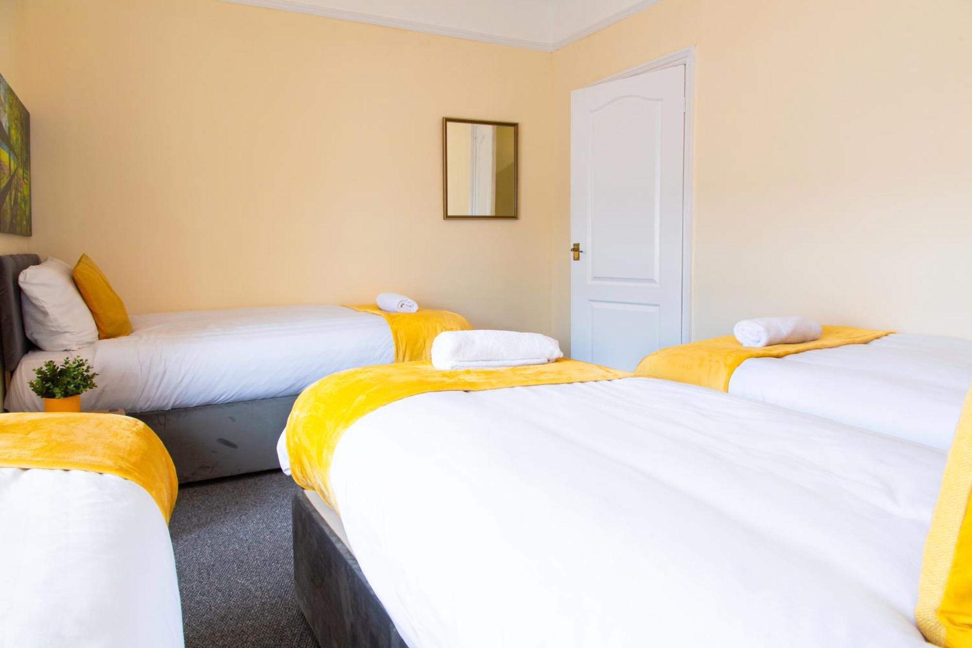 Newly Launched 3 Bedroom House With Free Parking Litherland Exterior foto