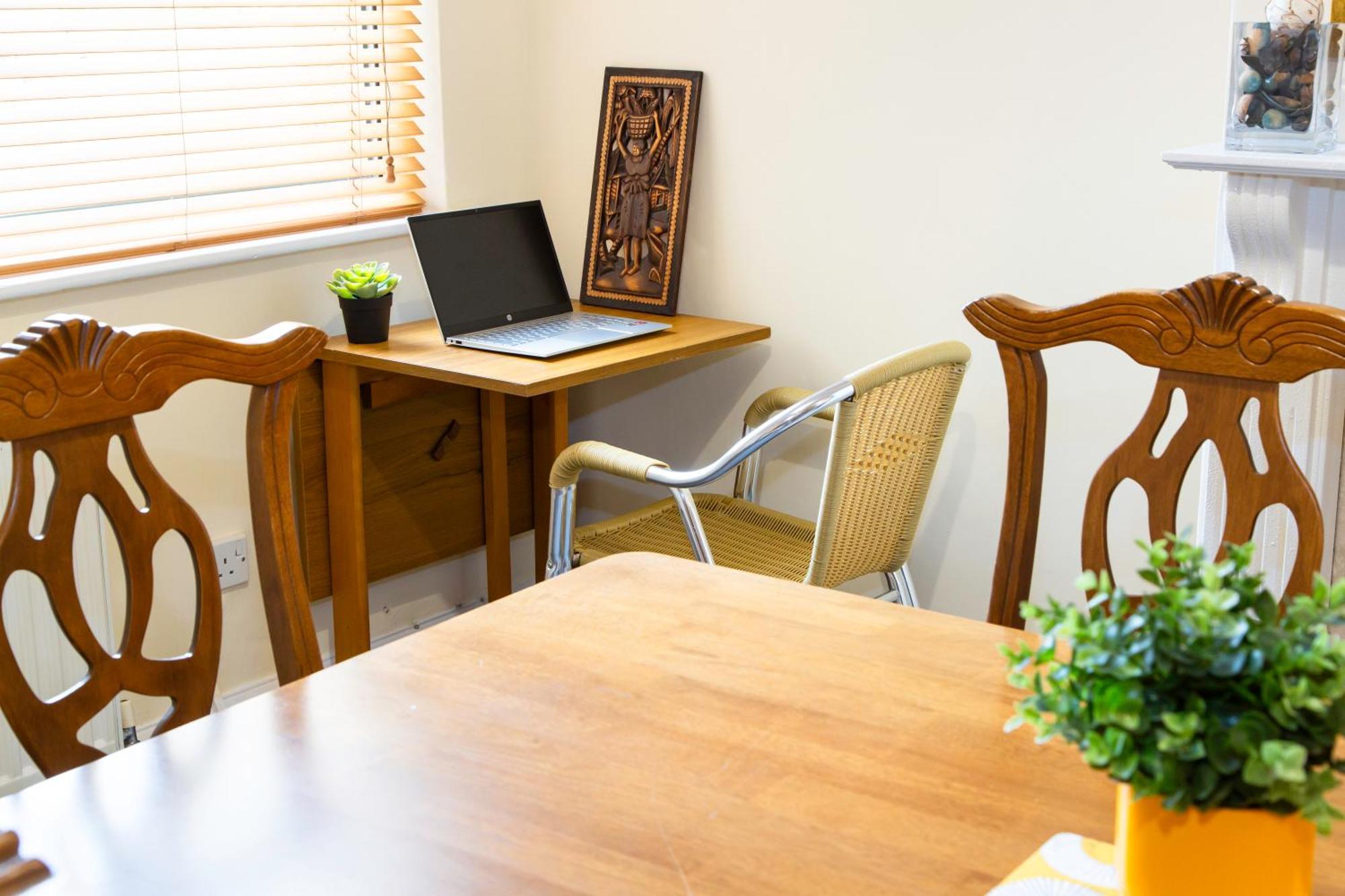 Newly Launched 3 Bedroom House With Free Parking Litherland Exterior foto
